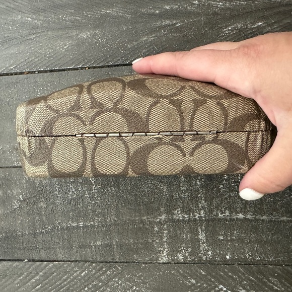 COACH Hard Shell‎ Hinged Sunglasses Case Brown/Tan - Picture 6 of 9